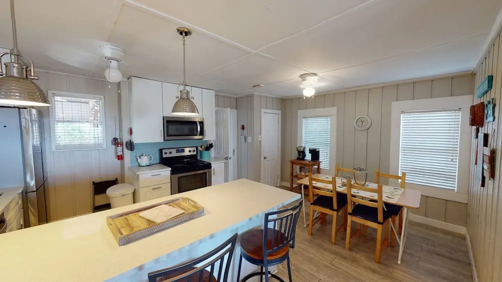 Shore Beats Work 2 Bedroom Home