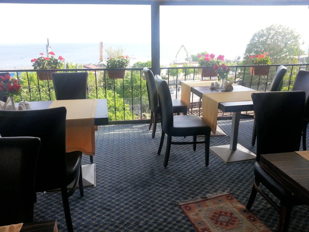 Golden Palace Hotel
