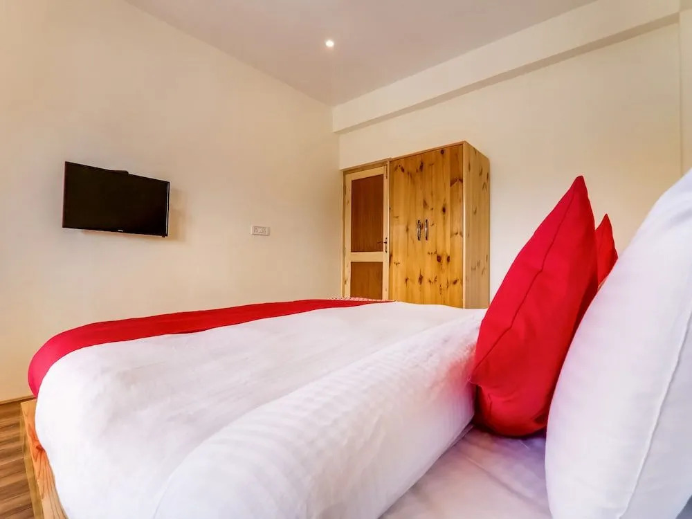 Oyo 38068 Sankar Residency