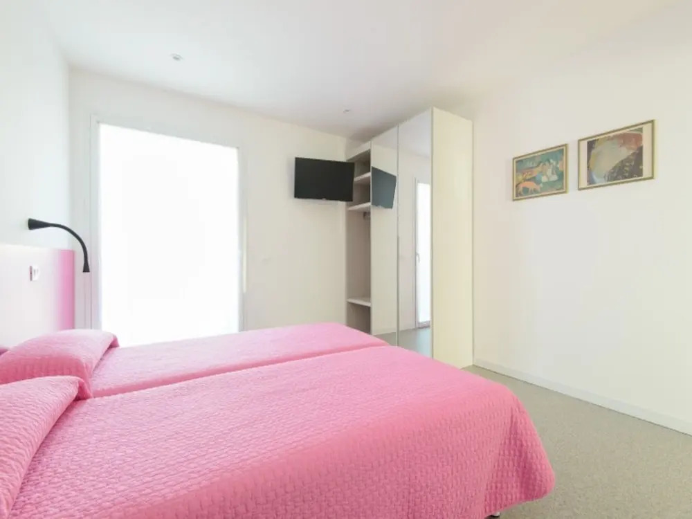 Cozy and Colorful Accommodation