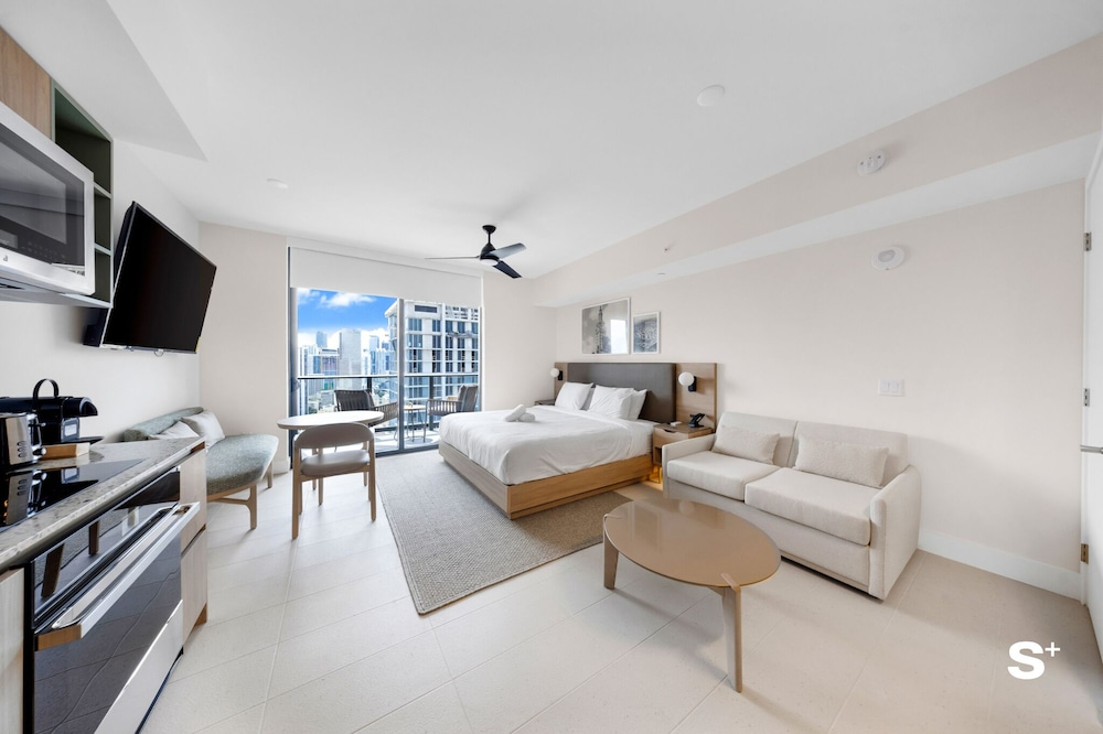 Luxurious Studio in DTW with City Views