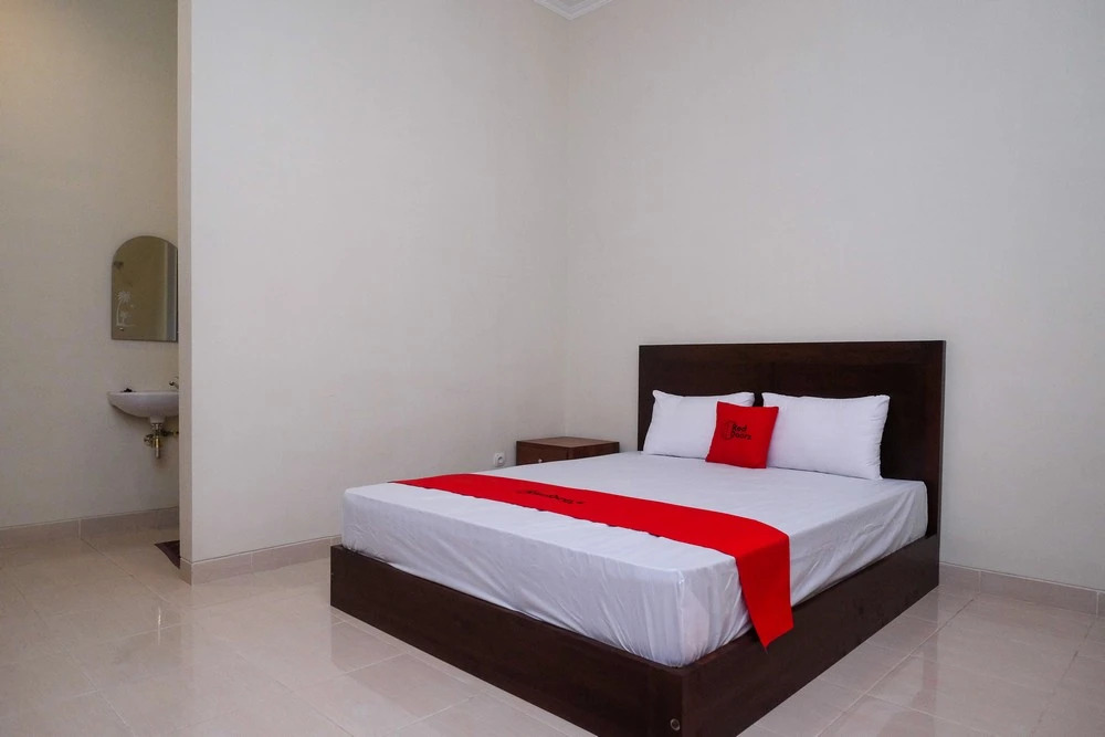 RedDoorz Syariah near Transmart Pabelan Solo