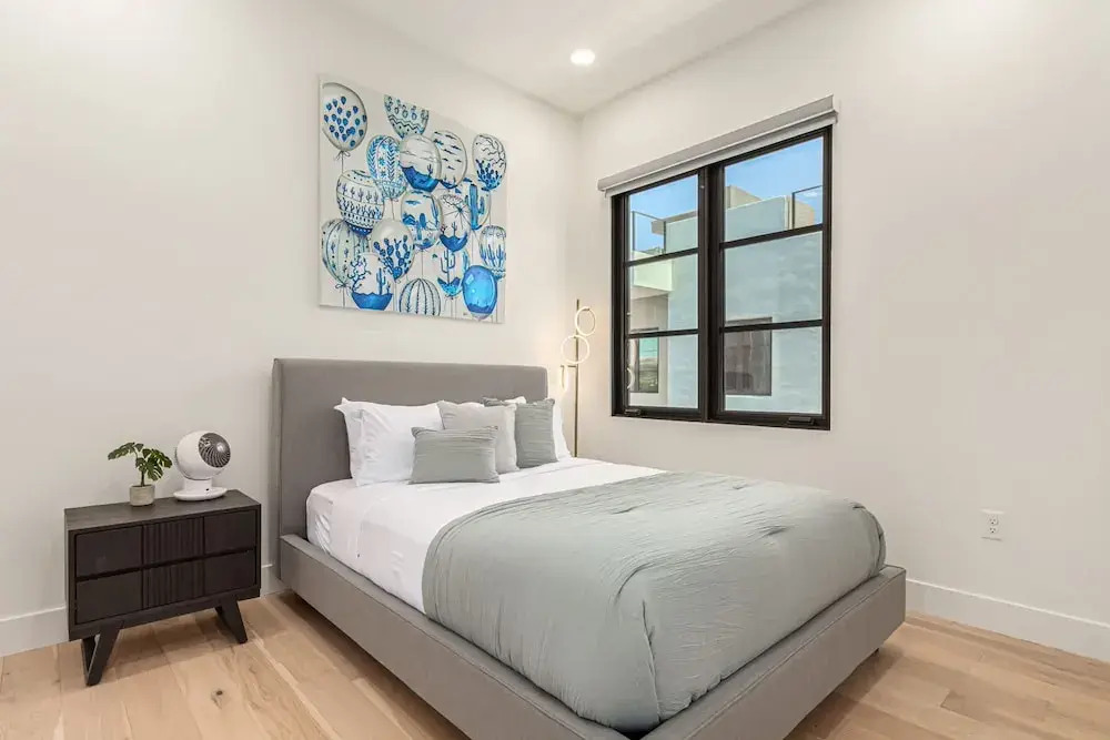 Papago Lux Townhouse 4level Oasis w Rooftop Lounge