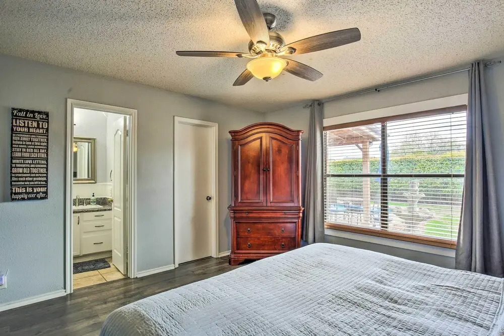 San Antonio Getaway ~ 18 Mi to Dtwn + Pool!