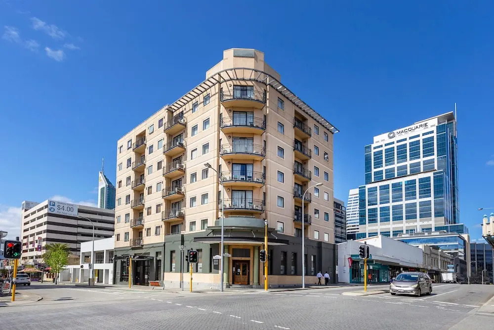 Spacious 1bdr Fast Wi-fi Near RAC Arena