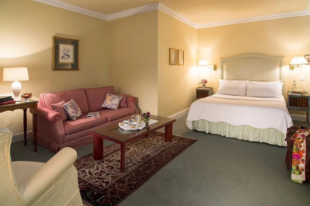 Ahernes Townhouse Hotel and Seafood Restaurant