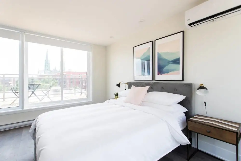 Stunning Split Level 3 BR Little Italy Apartment