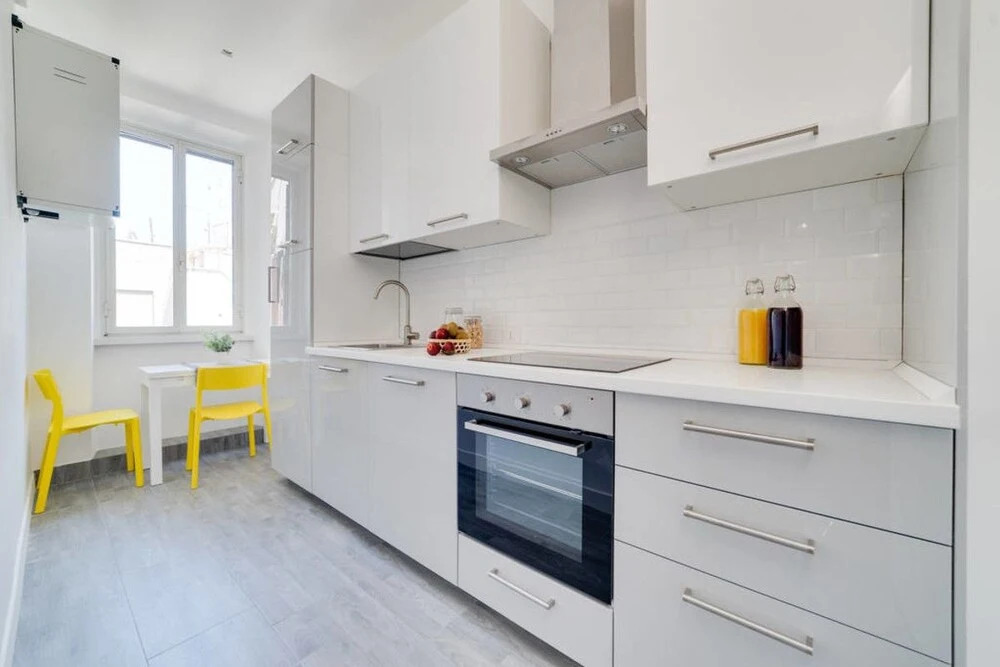Large and Bright Flat in Prati /up to 9 Guests