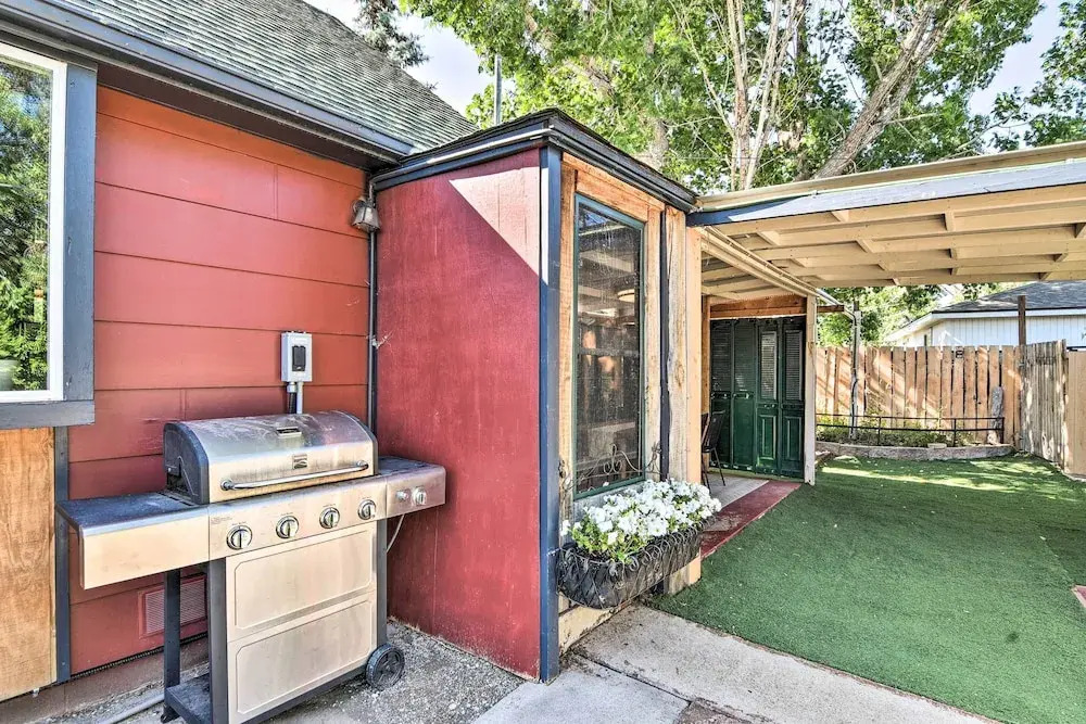 Buena Vista Getaway ~ 1/2 Mi to Downtown!