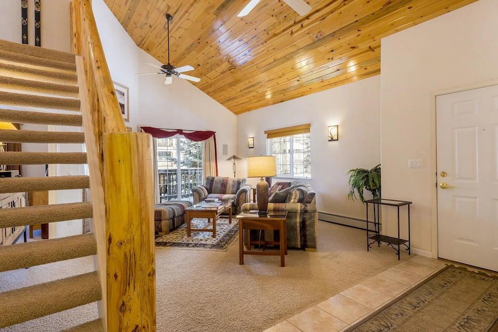 Villas 1450 - 3 Br Condo