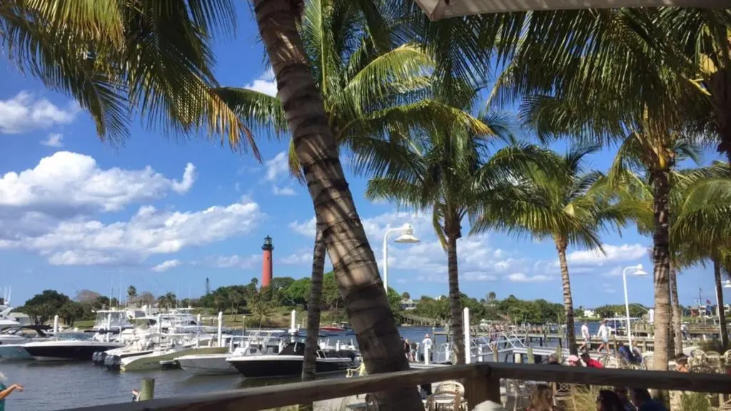 Nini's Cottage 4bd-3ba - Private Pool - Parking
