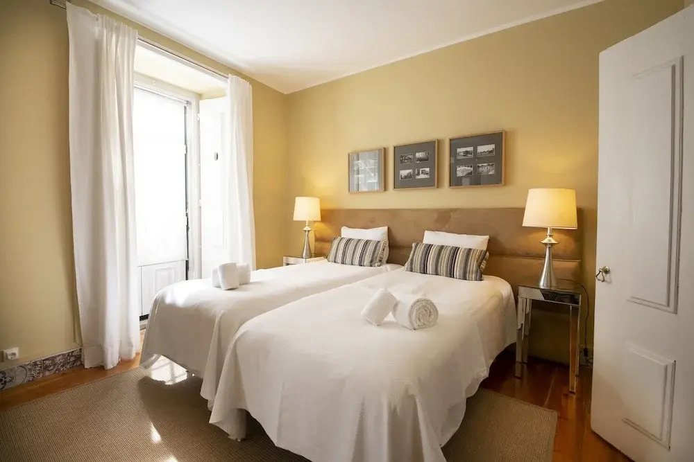 ALTIDO Exquisite 2BR home w/ balcony in Lapa