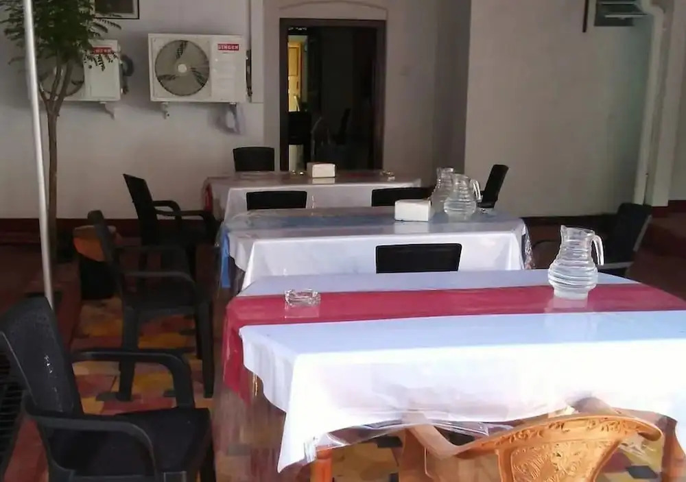Colonial Inn