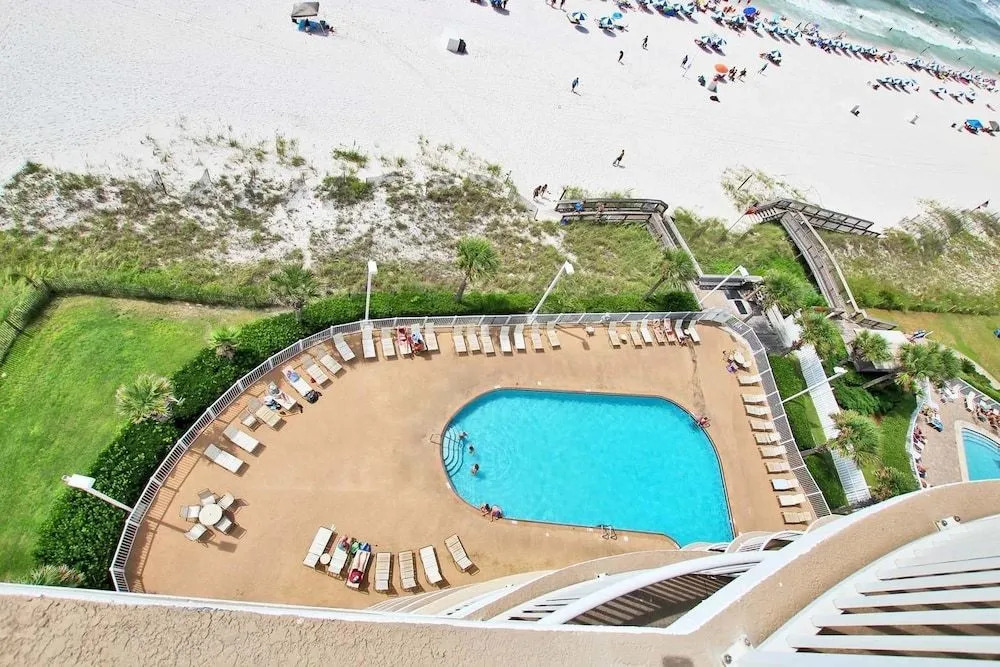 Tradewinds 901 - 2 Br condo