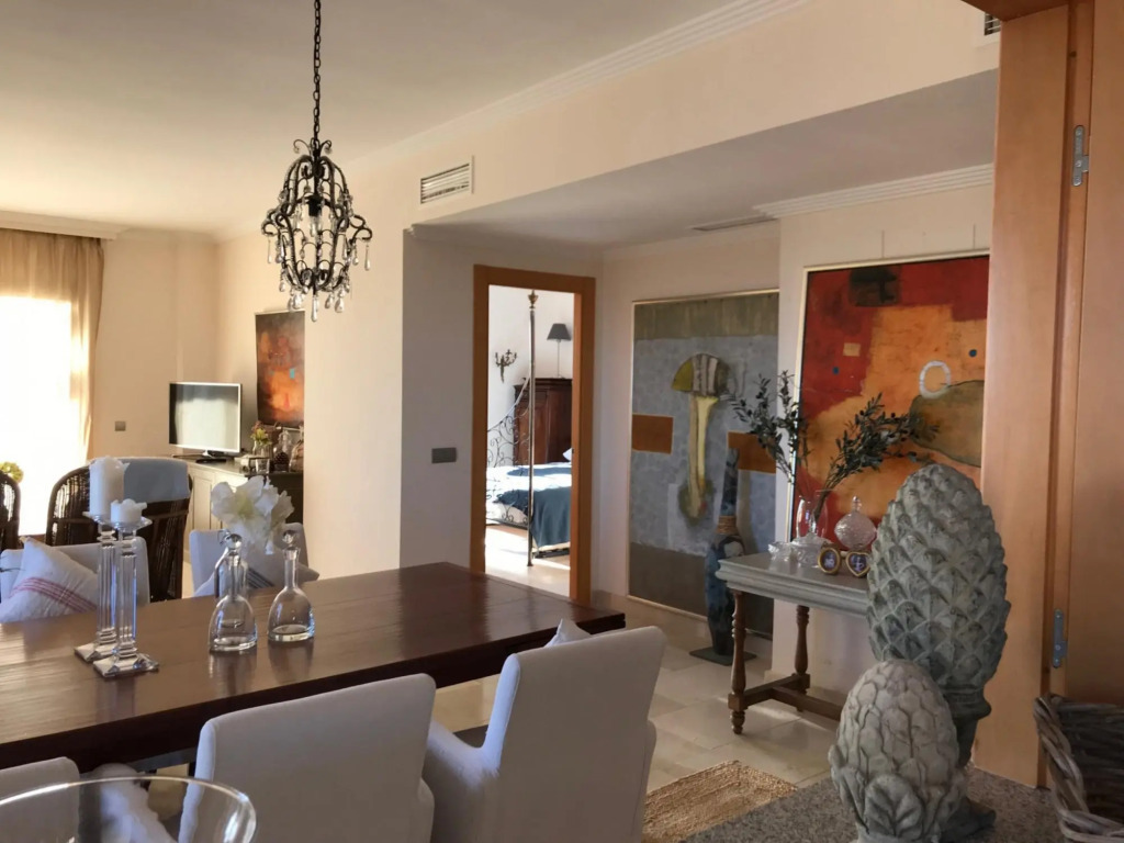 6482 - Luxury one level Penthouse
