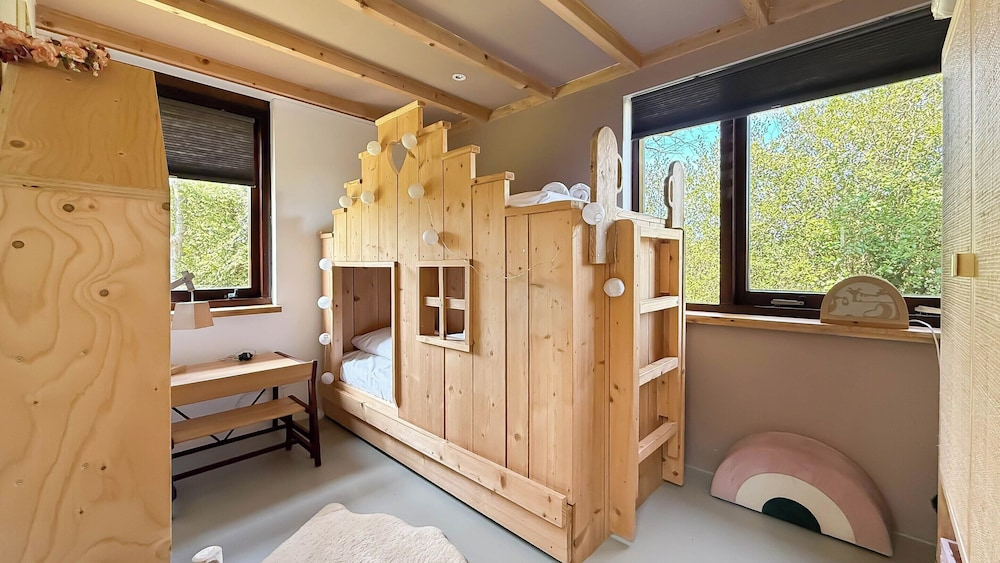 -person Dune House in Egmond