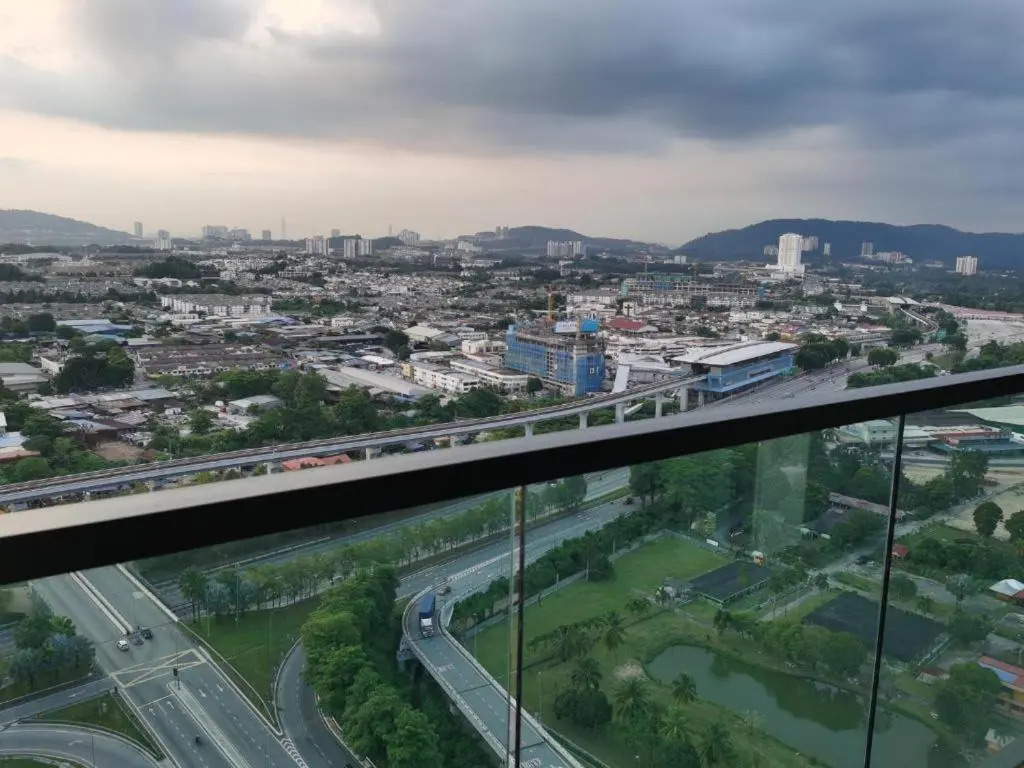 Landmark Residence 2 Service Apartment 5min to MRT 20min to KL