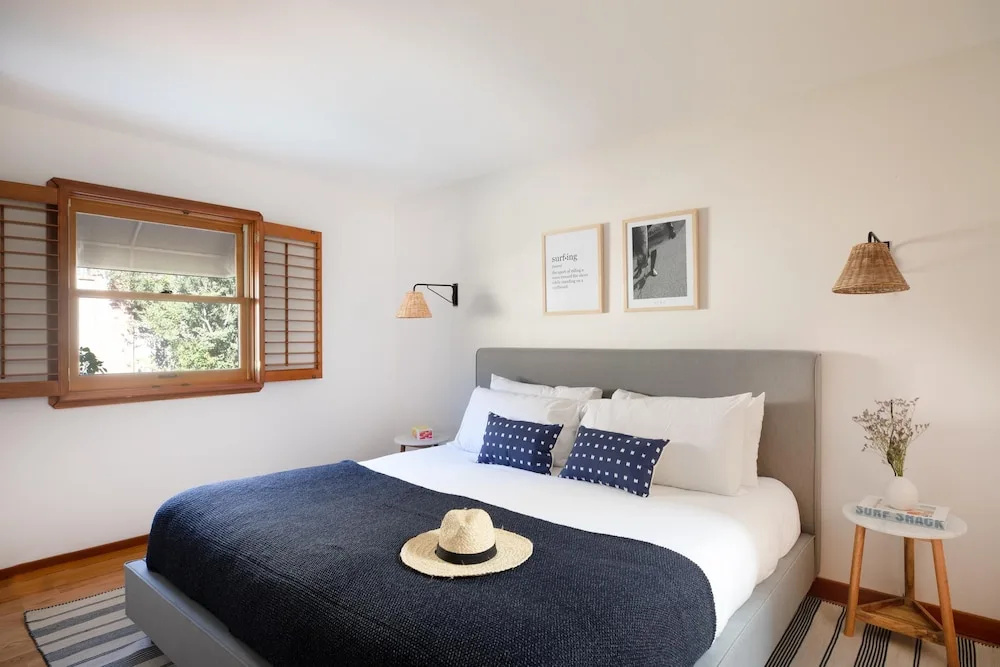 Sebastian by AvantStay | Malibu Home w/ Pool, Hot Tub & Ocean Views - Sleeps 16