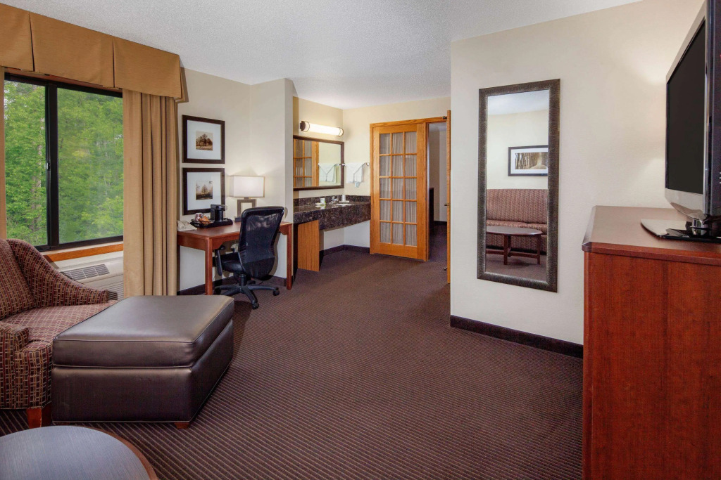AmericInn by Wyndham Ashland