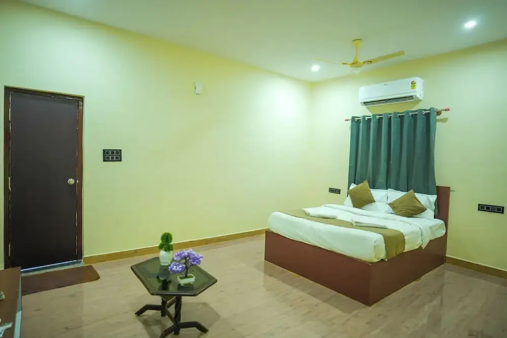 Hotel Pergola - Mysore