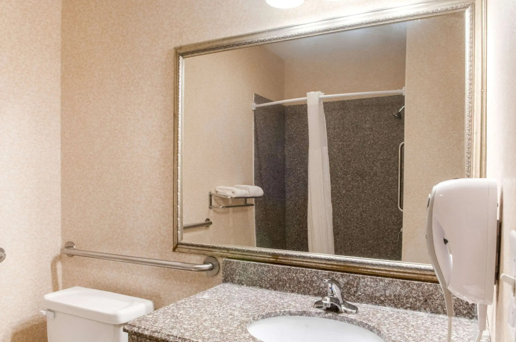 Quality Inn & Suites Houma