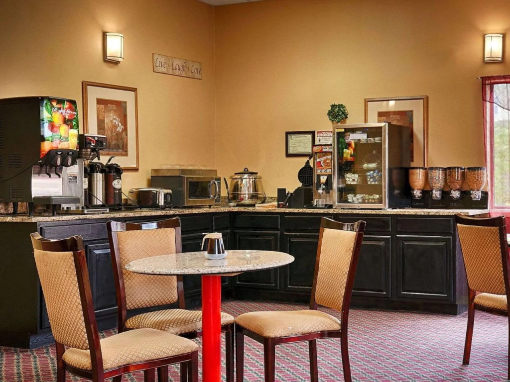 Econo Lodge Inn & Suites near Chickamauga Battlefield