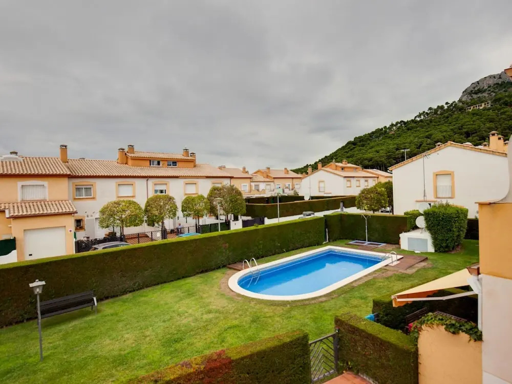 Explore Costa Brava From a Luxurious Holiday Home Close to the Centre