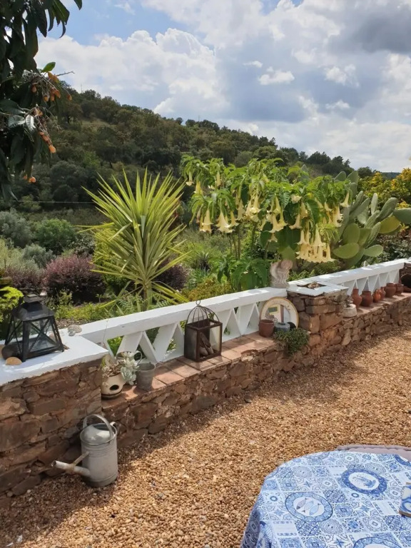Restored 2 Bedroom Farmhouse - Aircon Wifi Plunge Pool