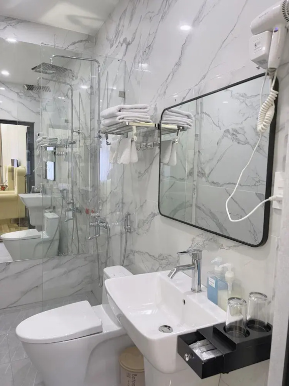 Hanoi Airport Suites Hostel