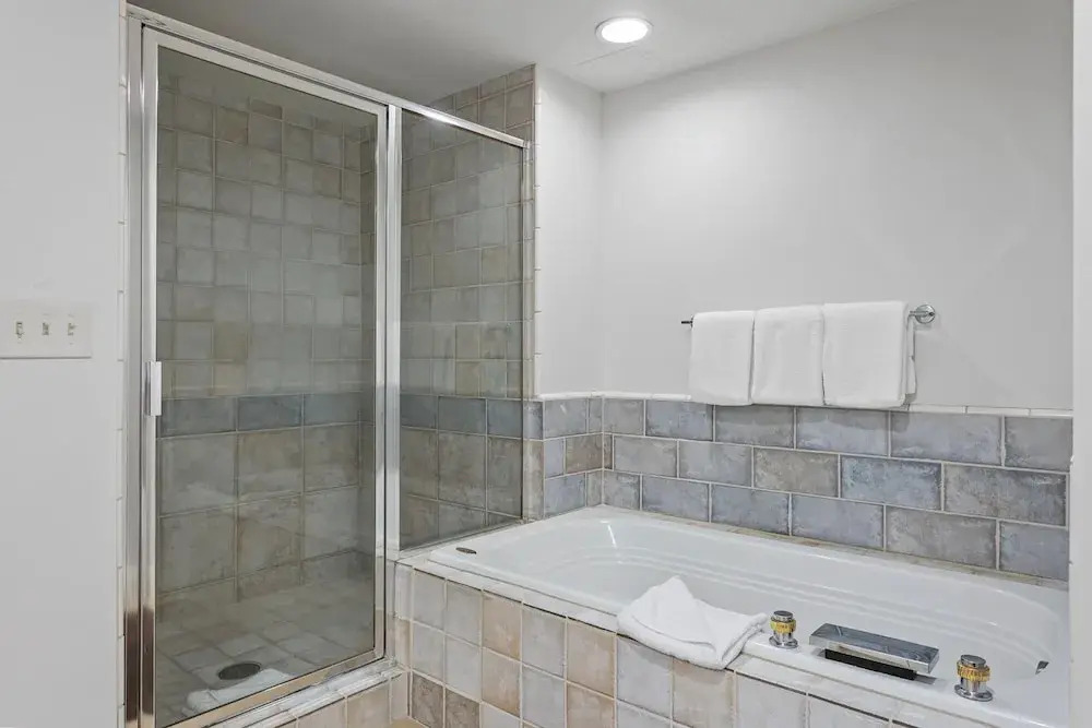 Trail's End Lodge at Deer Valley Resort - Two Bedroom Residence with Den and Spa #103 2 Condo