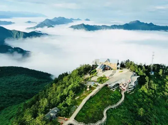 XIling  Snown  Mountain   XIshe  Linfeng