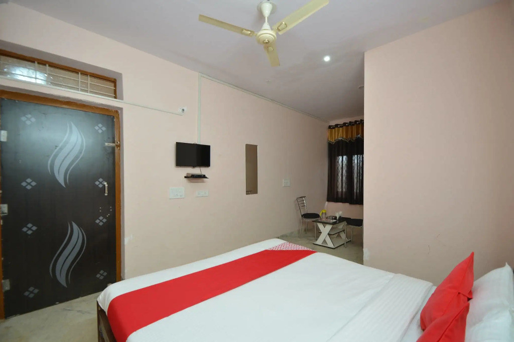 OYO 18515 Hotel Jal Mahal Jhalak Palace