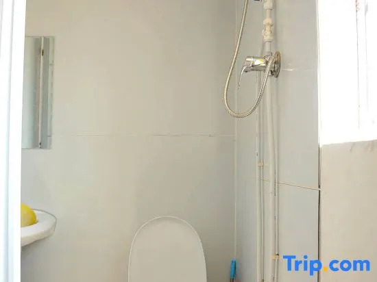 Huantai grand yue business hotel