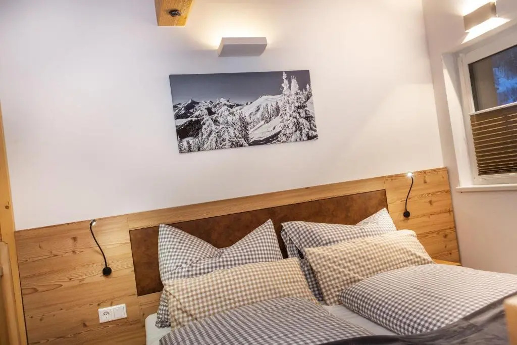 Apartment 5 Peaks