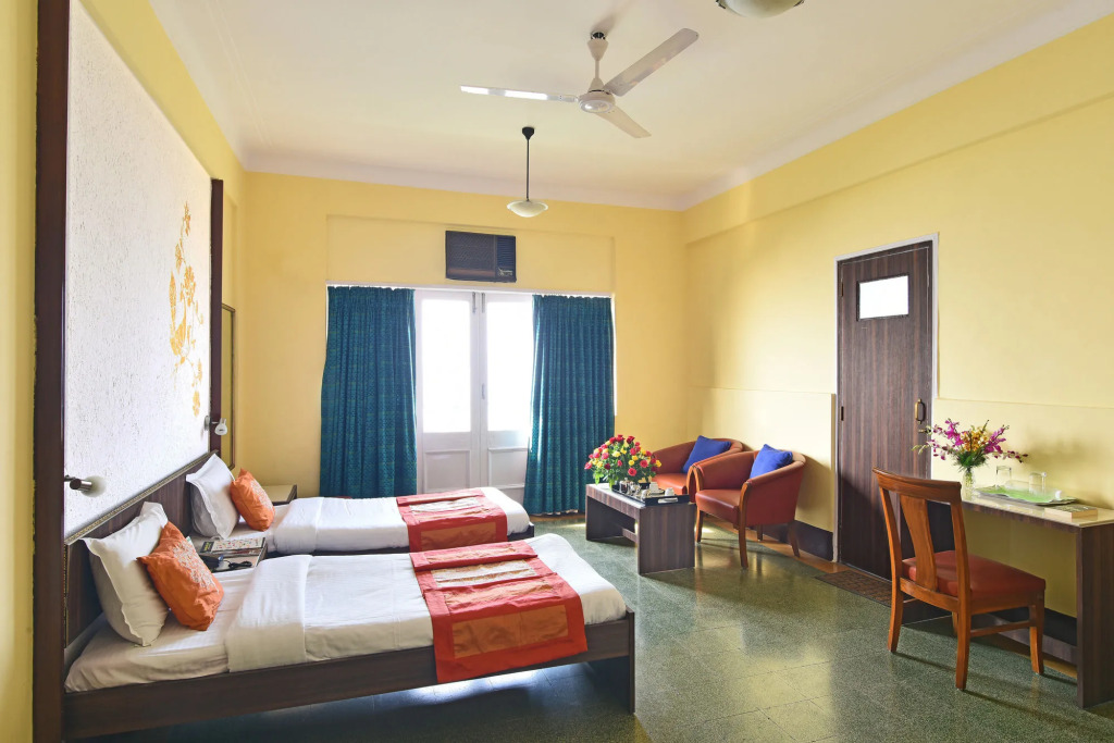 Sea Green Hotel
