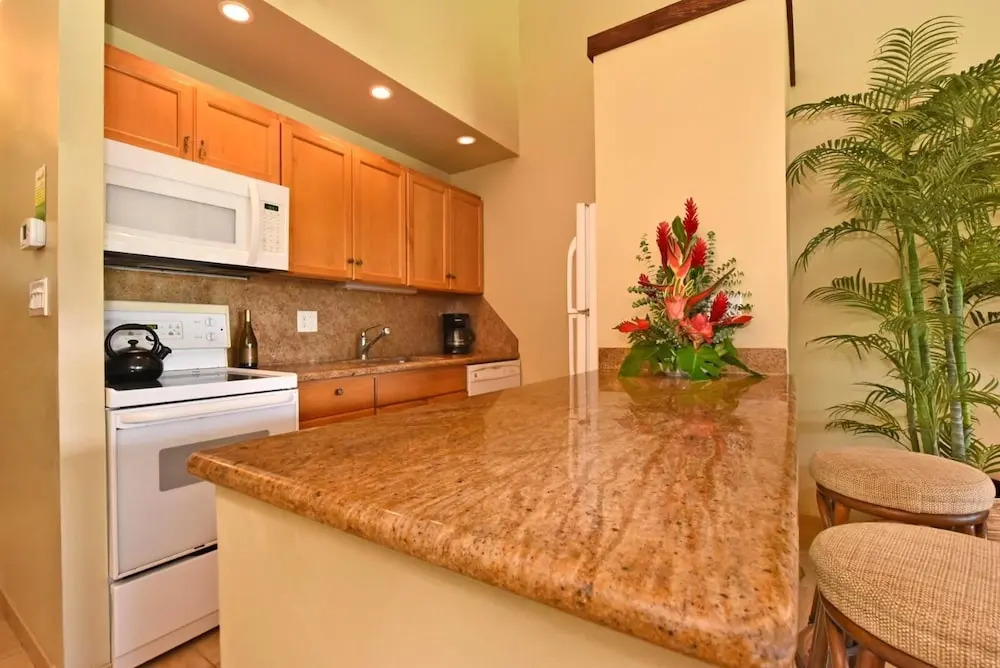 K B M Resorts- Nas-f248 Beautiful 1bd, Ocean-front, Easy Access, Steps to the Ocean!