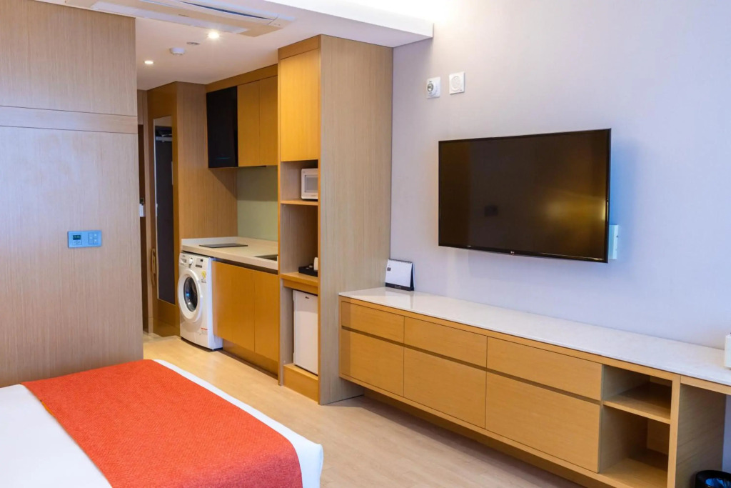 Gwangyang Lacky Hotel