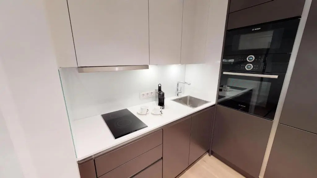 White Pearl Apartment 1.10