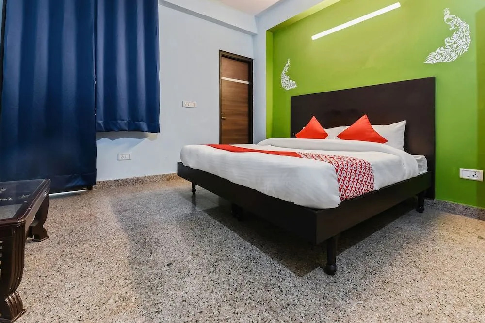 OYO Flagship 30504 PR Residency