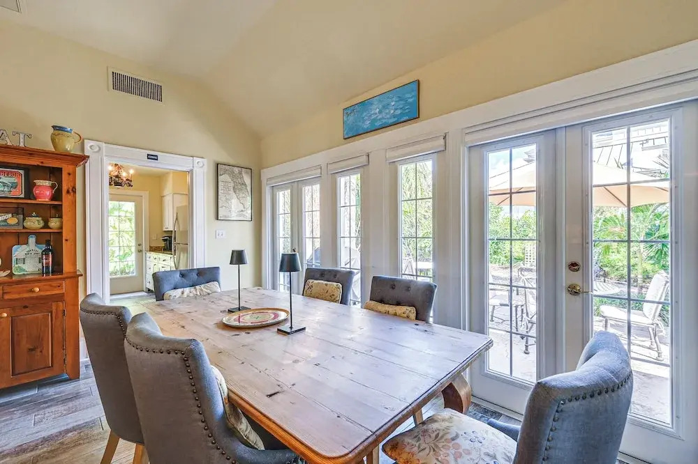 Walk to Beach! Old Naples Escape w/ Patio & Grill
