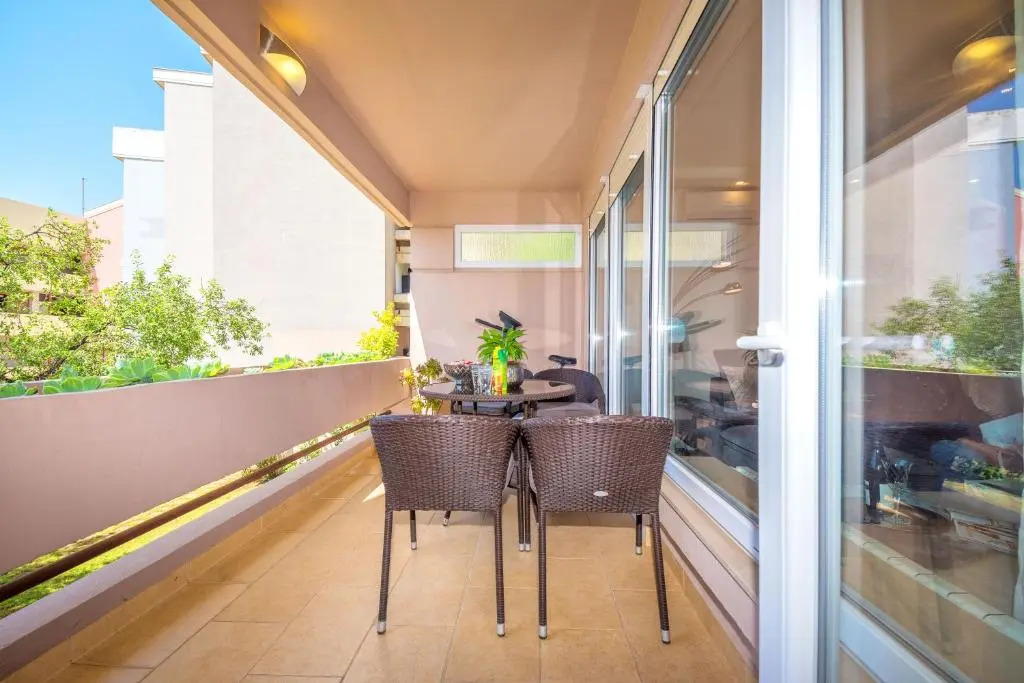 Marina Yacht Apartment