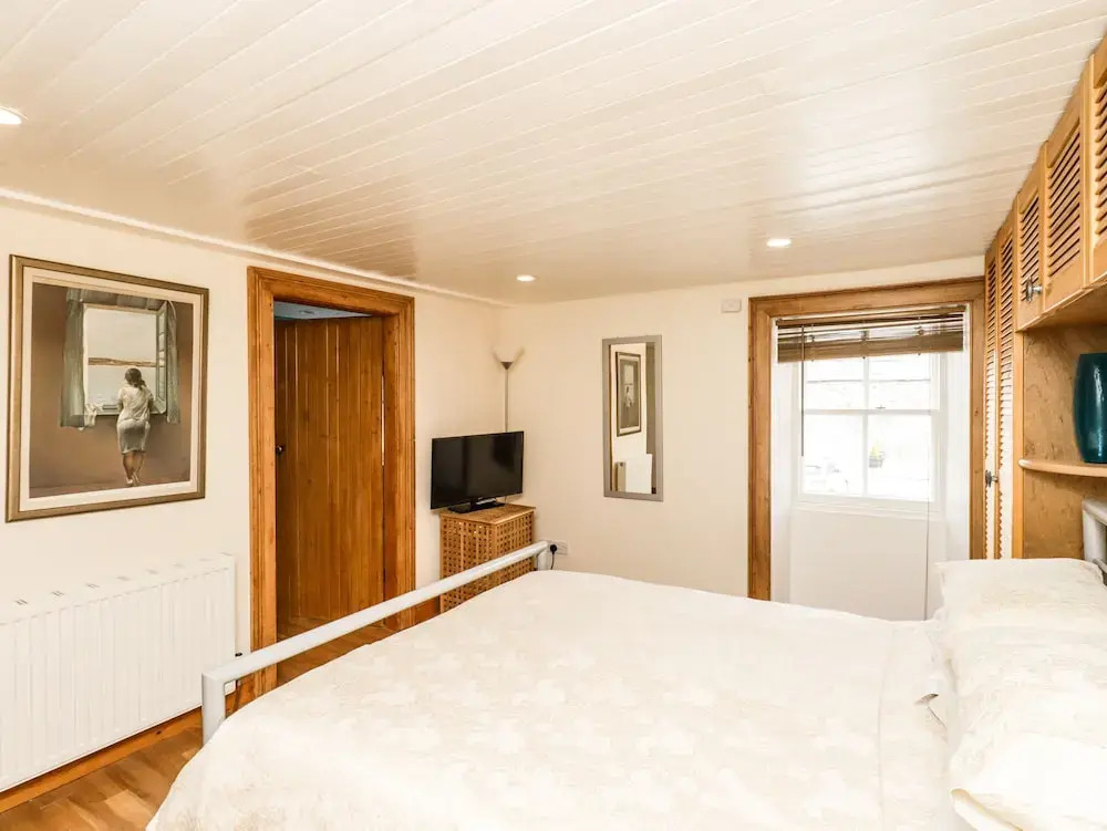 2 Burnside Place
