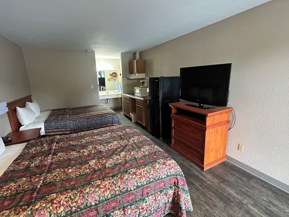 Lodge Inn Extended Stay