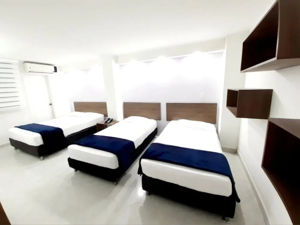 Hotel Santorini la 70