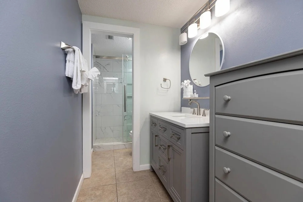 Phoenix X 812 2 Bedroom Condo