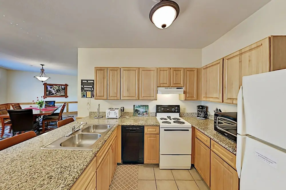 830golf1 2 Bedroom Condo