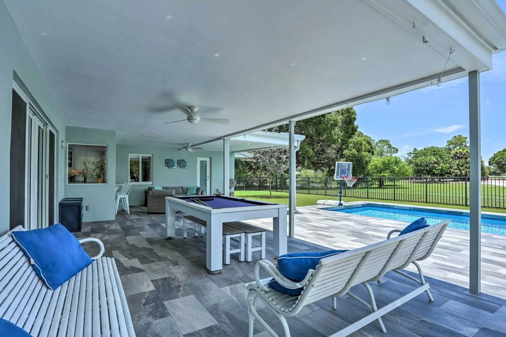 Jupiter Home w/ Private Pool & Putting Green!