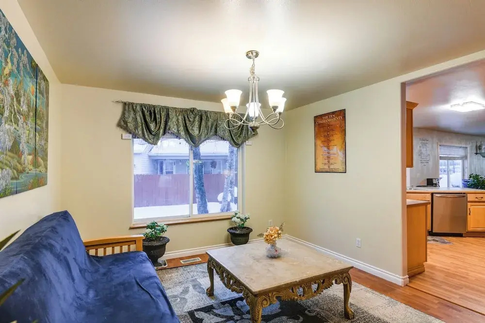 Anchorage Home ~ 8 Mi to Downtown