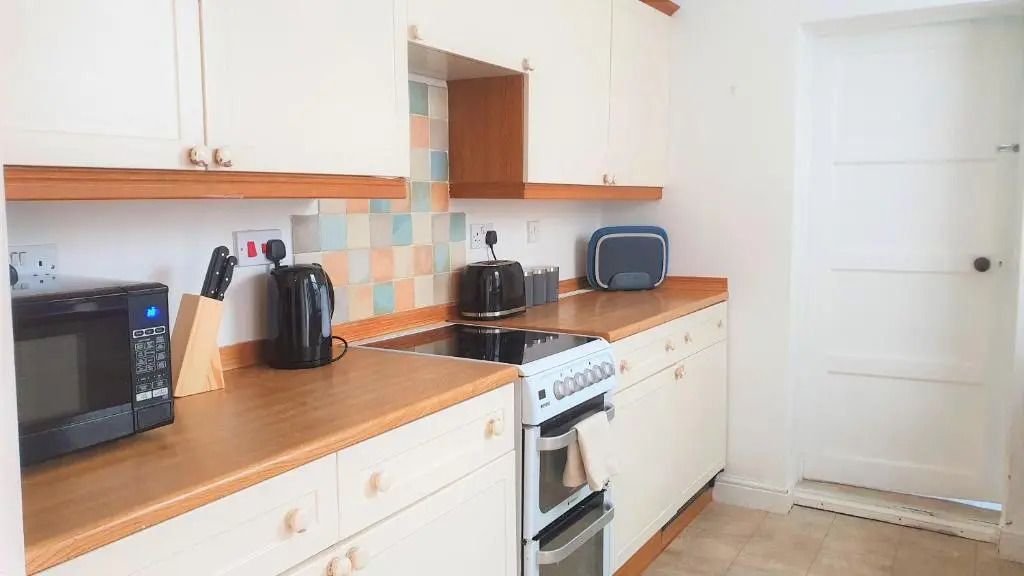 4 Bedroom Townhouse + Parking
