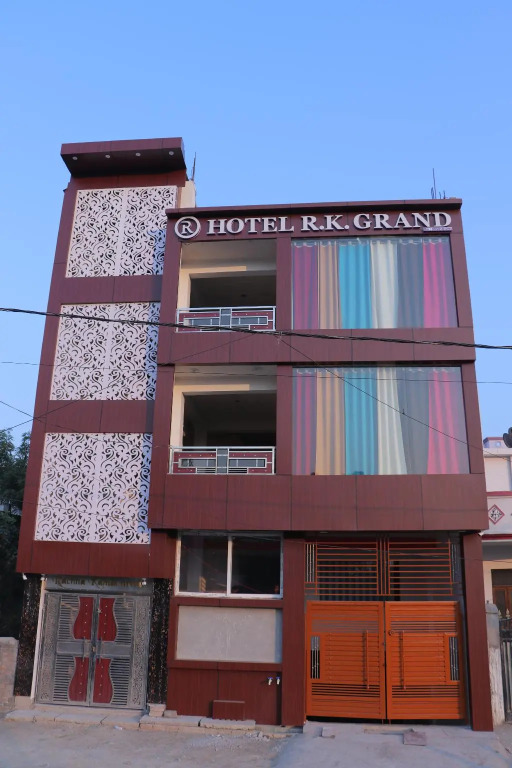 Hotel R. K. GRAND LUCKNOW